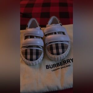 Burberry Baby Walker Shoes - Cream and Black Check Size 17